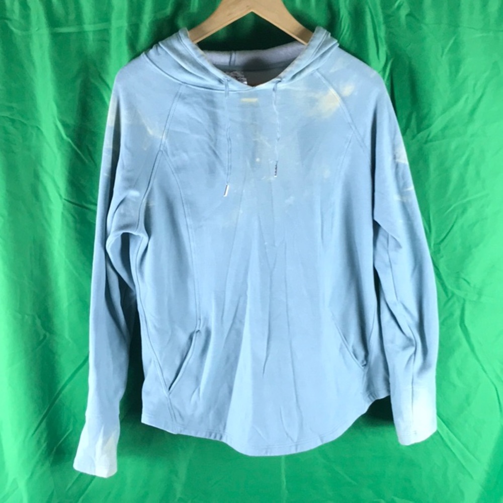 Women’s authentic size large